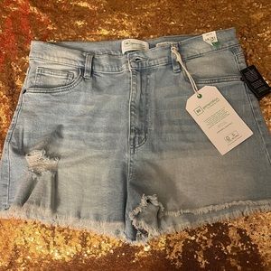 Light wash High rise shorts